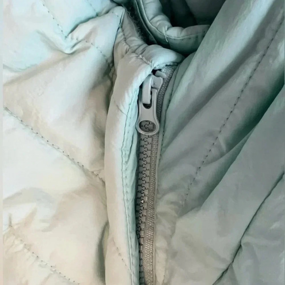 Icy Blue A New Day Two In One Puffer
Coat/Vest Size Small - Picture 7 of 9
